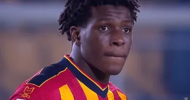 Patrick Dorgu watched from the bench as Lecce secured a crucial victory over Parma.